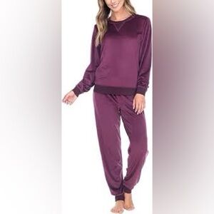 Honeydew velour lounge/tracksuit in cranberry velour